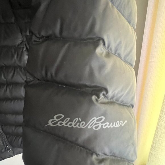 Eddie Bauer Black Puffer Jacket - Picture 5 of 9